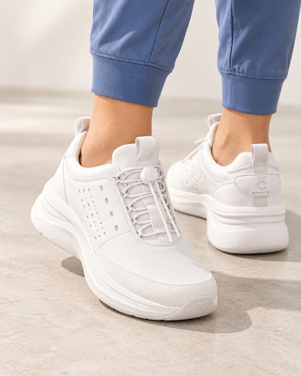 Clove Classic Brilliant White Nursing Sneakers Women’s 11.5/ 10 MEN, NWOB